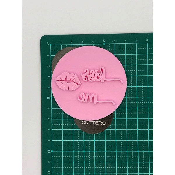 Valentines Day / Kiss me Stamp
